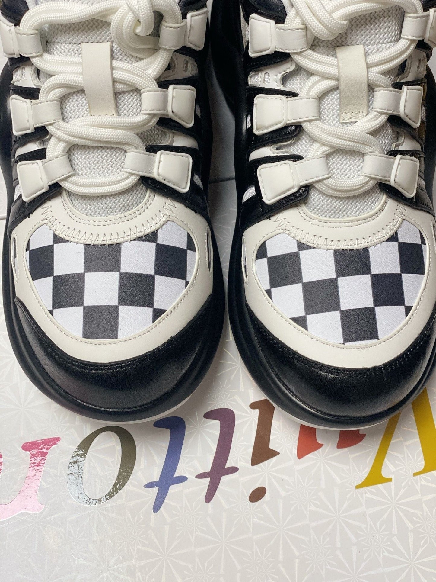 LU Sneakers Arch