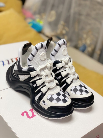 LU Sneakers Arch