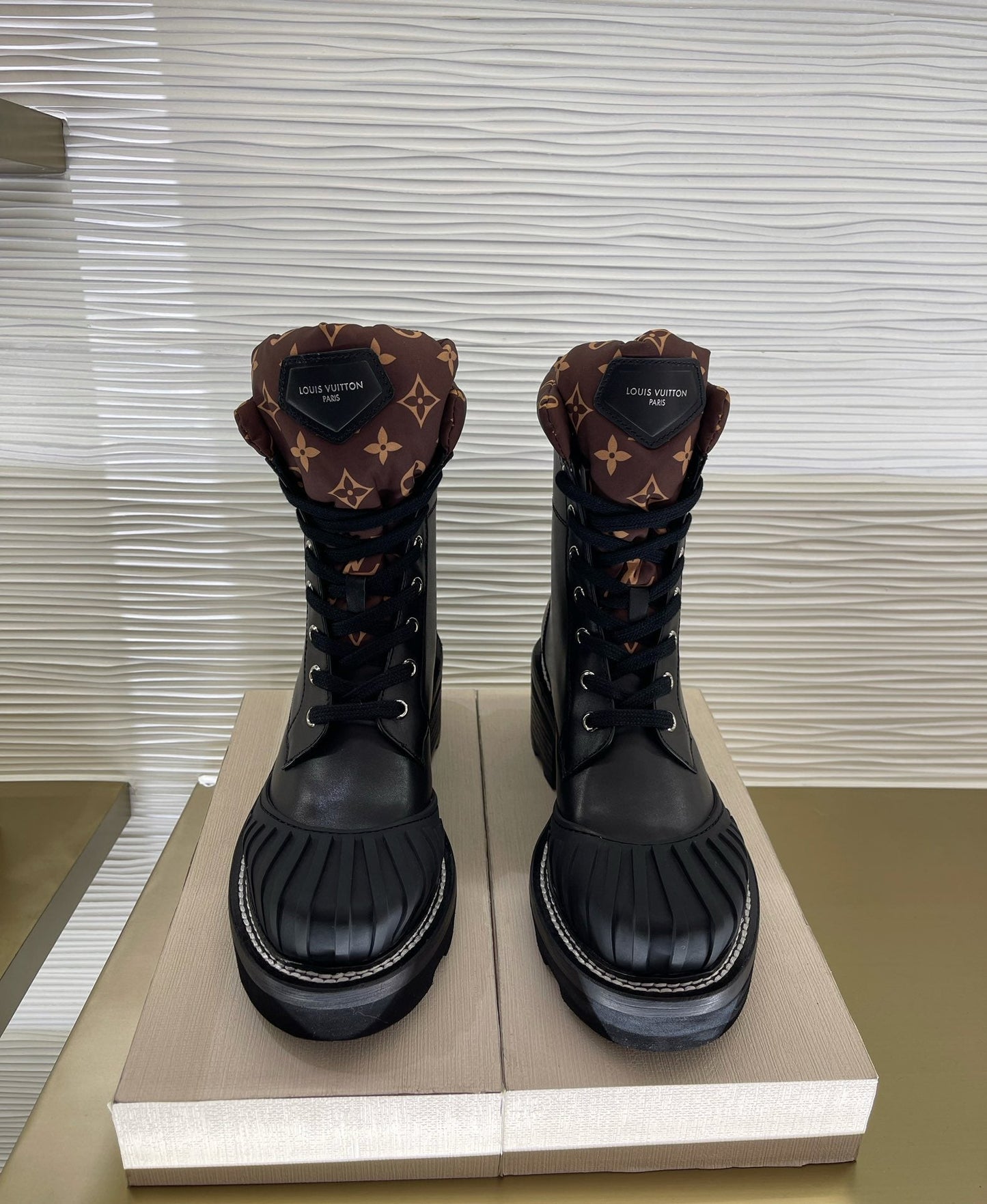 LU BEAUBOURG ANKLE  Boots