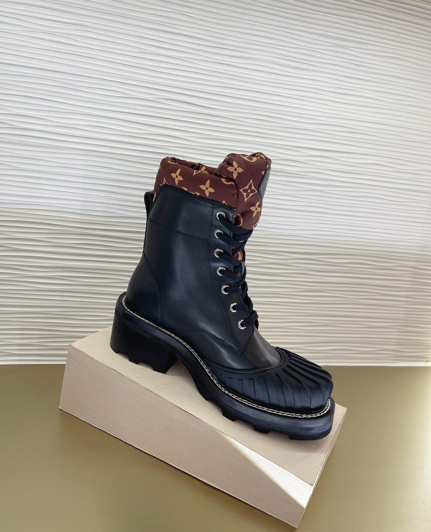 LU BEAUBOURG ANKLE  Boots