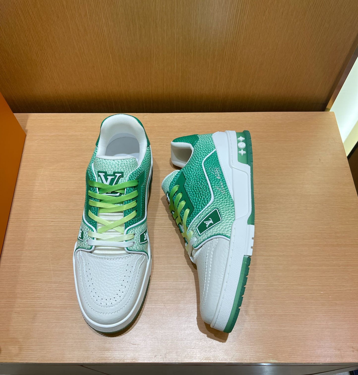 LU Runnner  Sneakers 3 Color 's