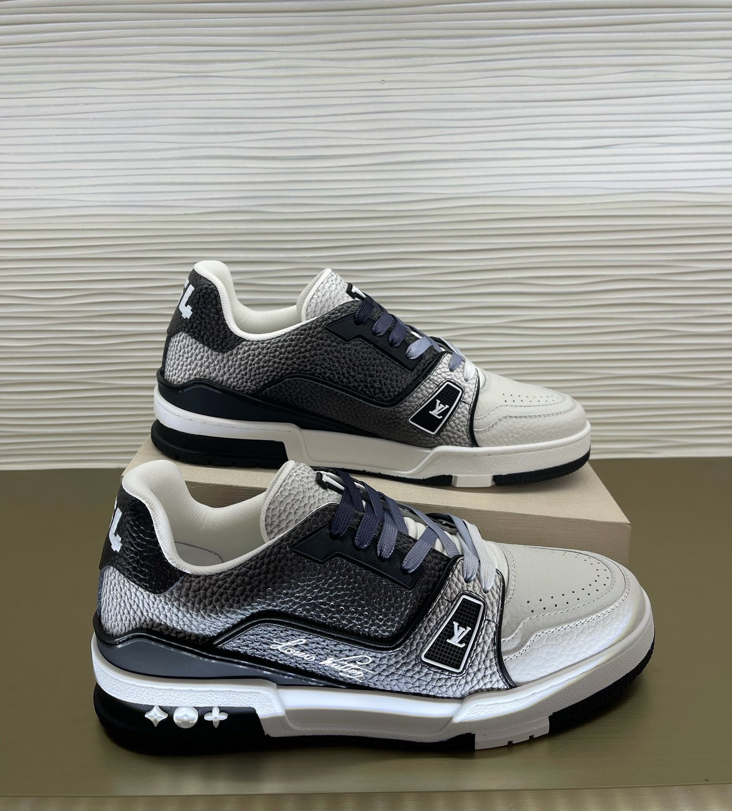 LU Runnner  Sneakers 3 Color 's