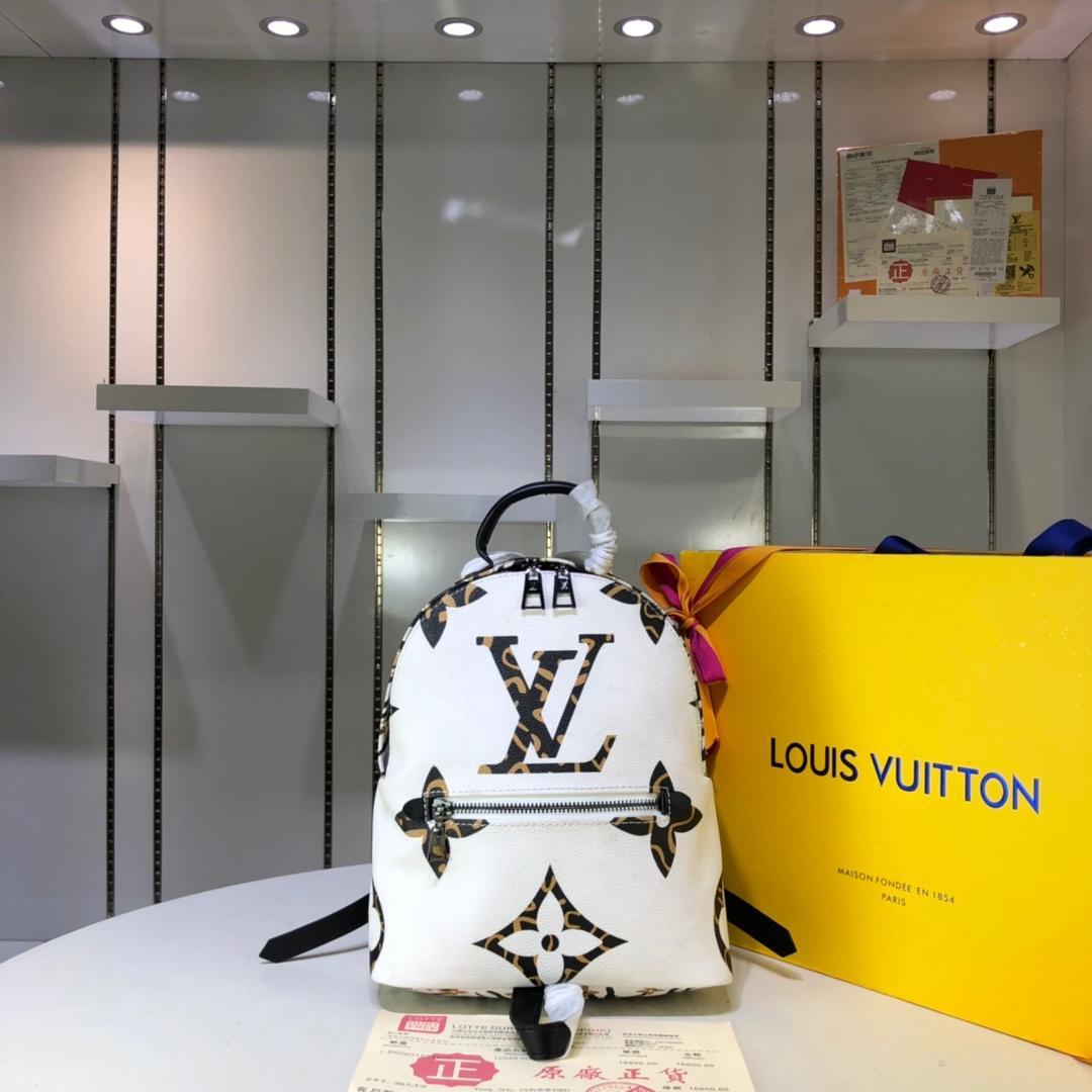 lv book pack