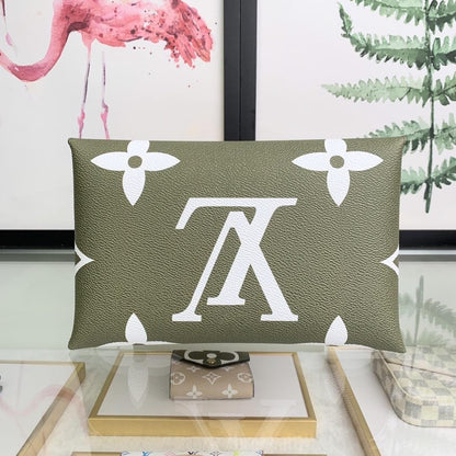 vuitton envelope bag