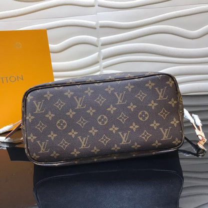 LU Never Leather Mono Bag