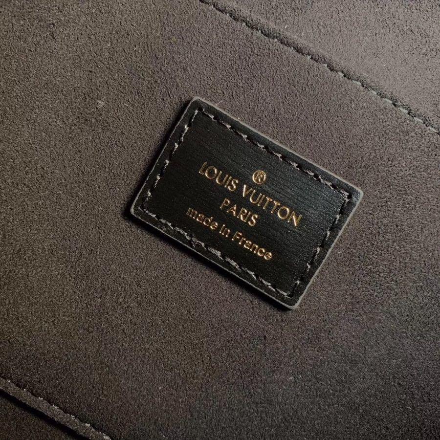 LU  Bag Black