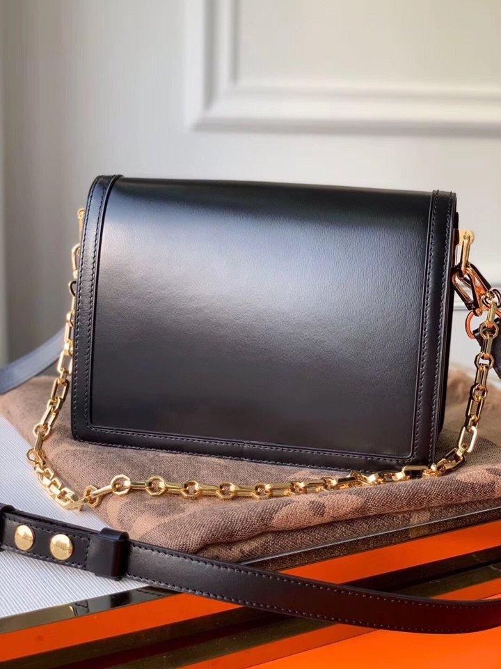 LU  Bag Black