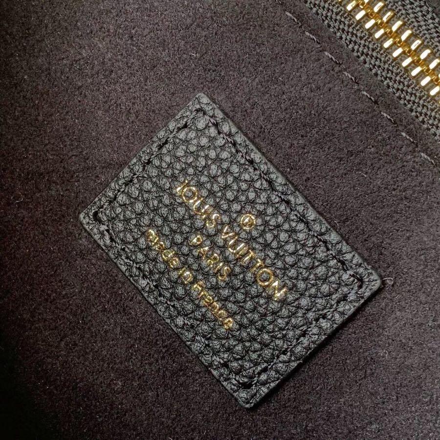 LU Bag Black