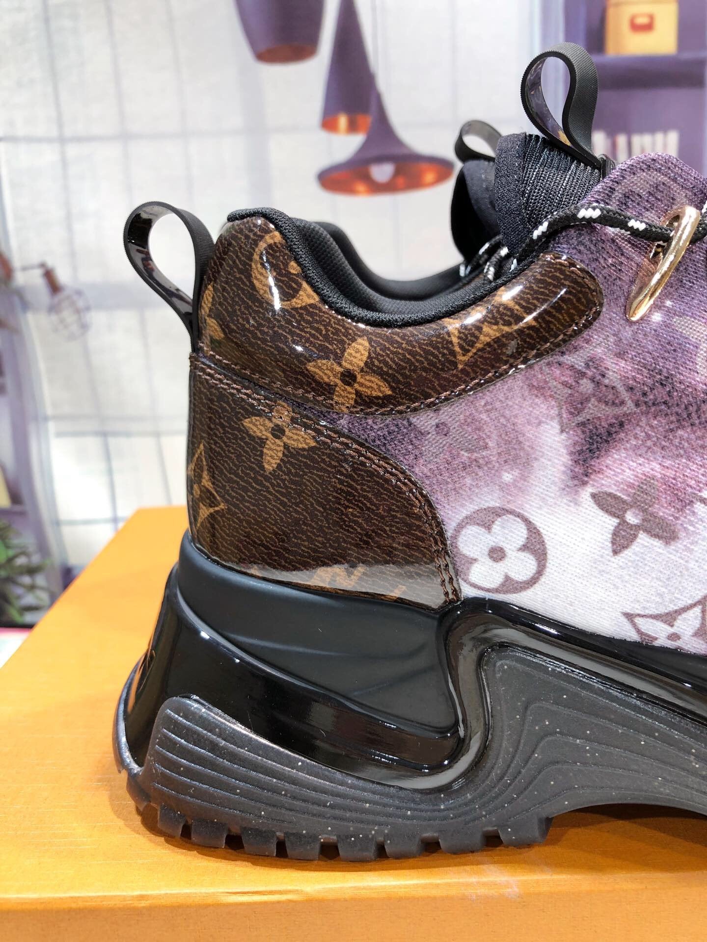 LU  Leather Sneaker Pulse 3 Colors