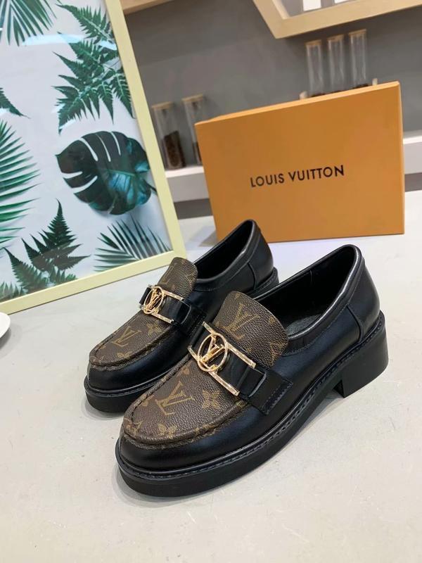 LU  Shoes Mono