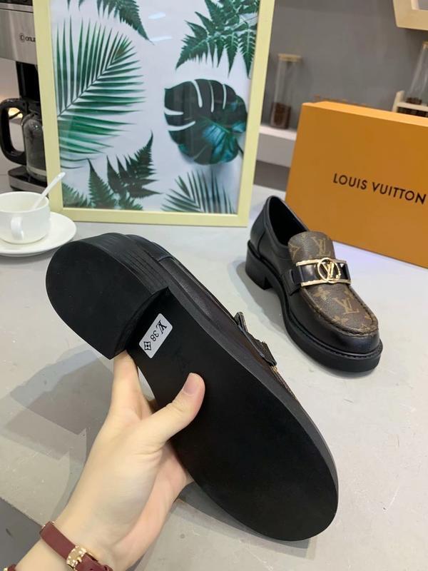 LU  Shoes Mono