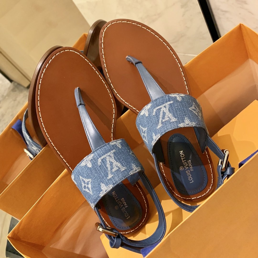 LU Sandals Logo
