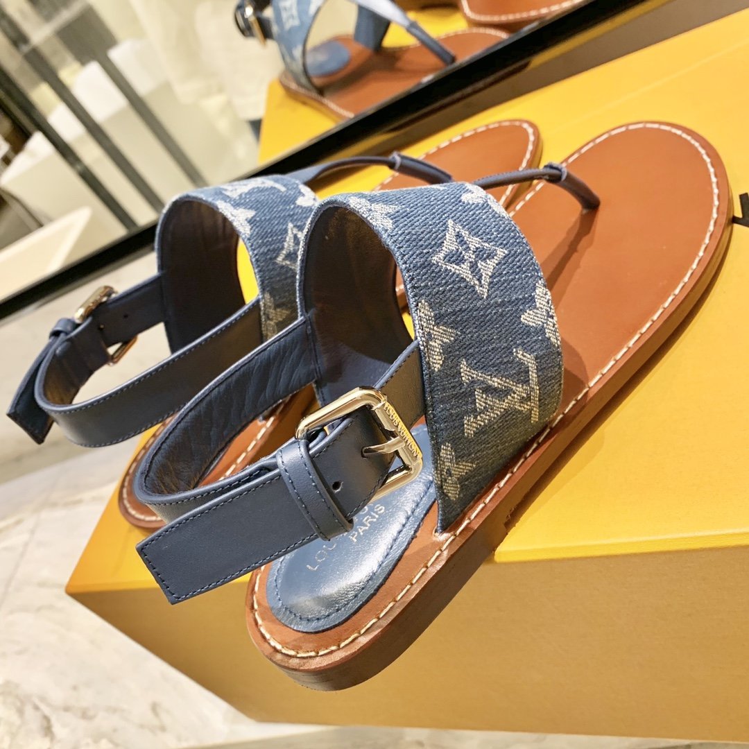 LU Sandals Logo