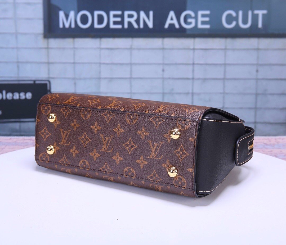 LU Bag Black Mono