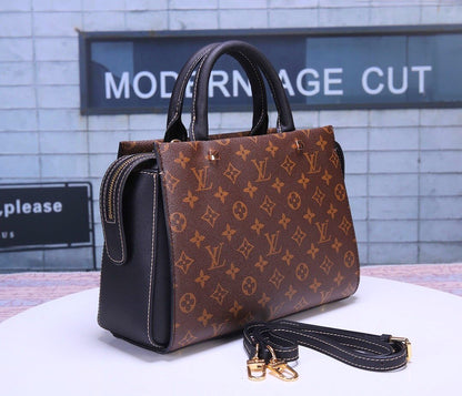 LU Bag Black Mono
