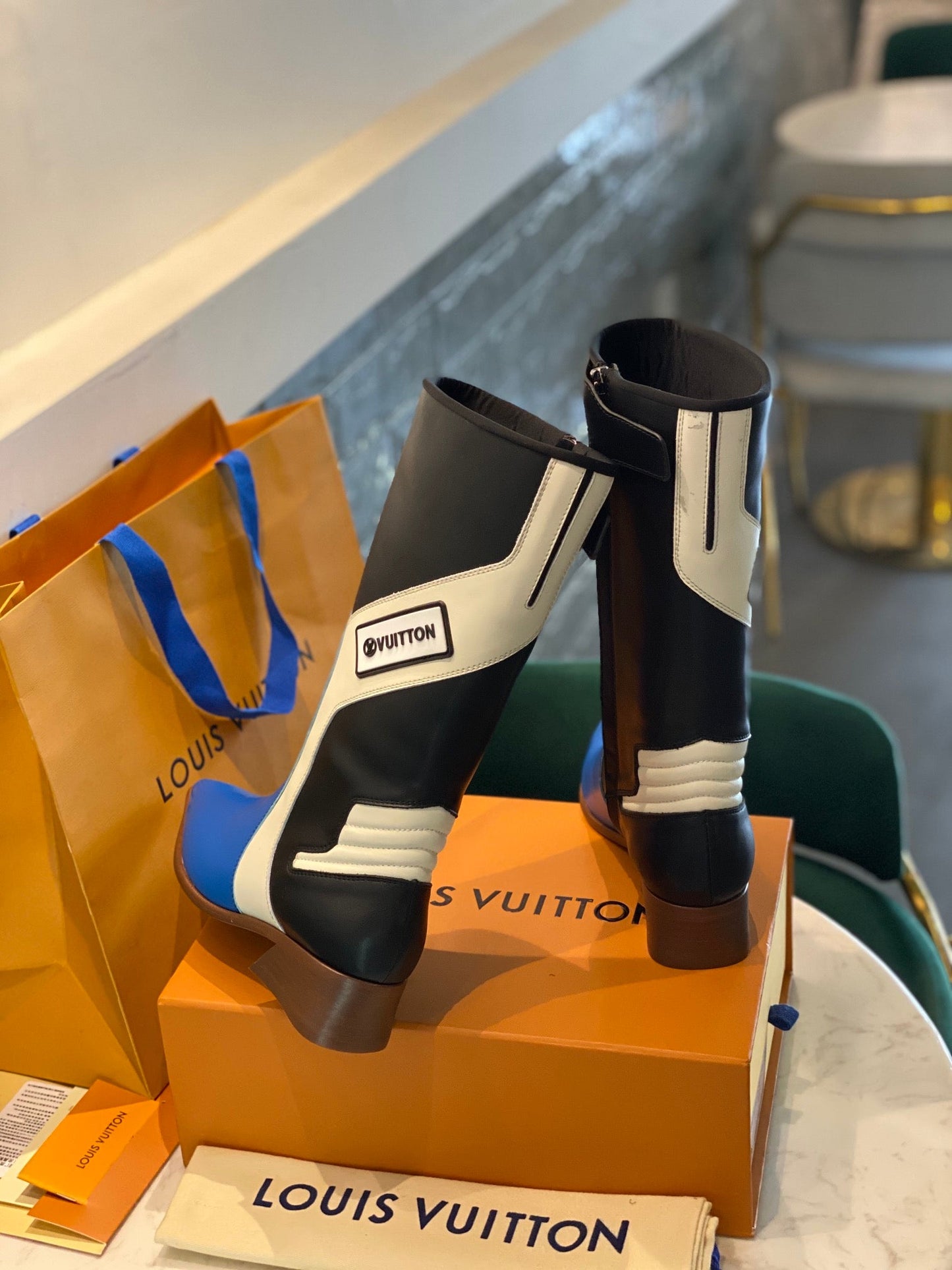 LU  Boots Flags Blue