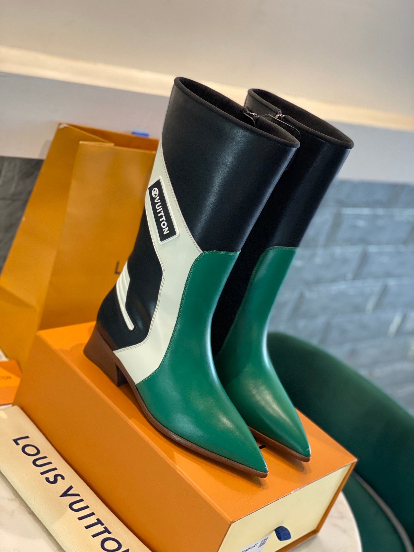 LU  Boots Flags Green