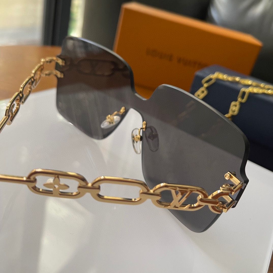 LU  Sunglasses
