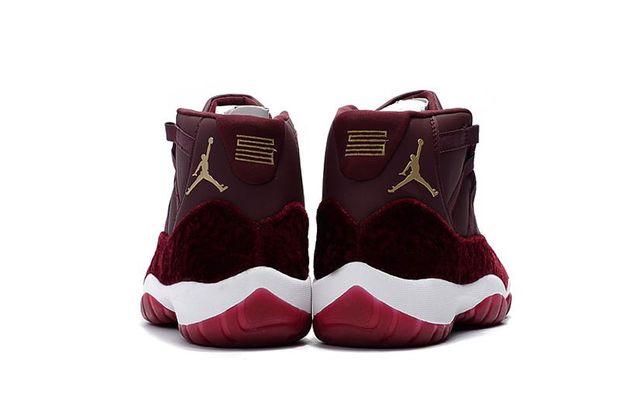 N*ke Max Sneakers  Jorda 11 Red Velvet Maroon