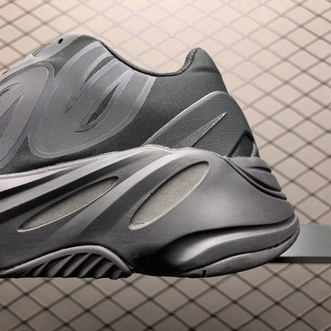 Yezy Sneakers 700 Black