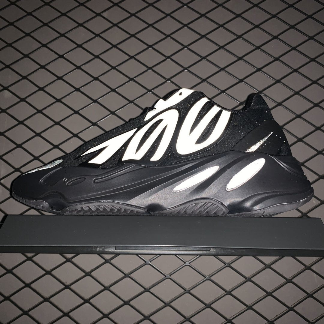 Yezy Sneakers 700 Black