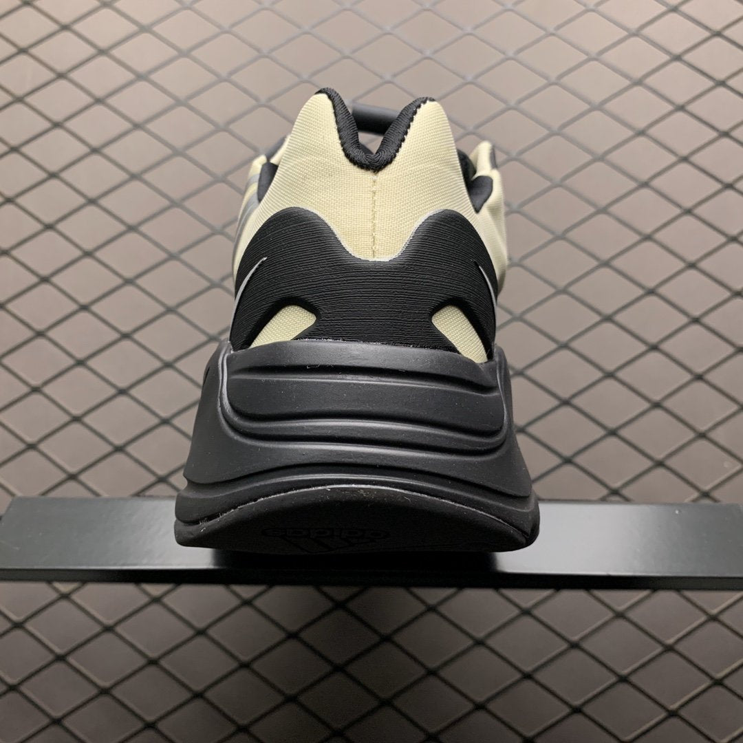 Yezy Sneakers 700 White