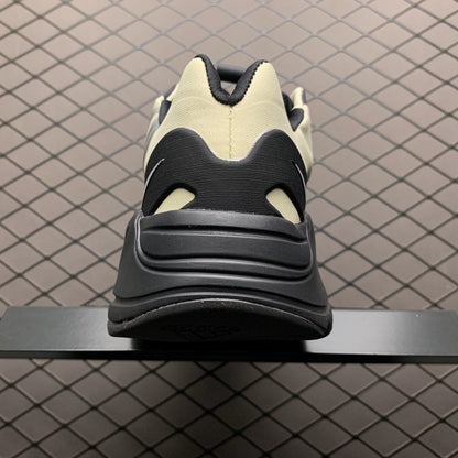 Yezy Sneakers 700 White