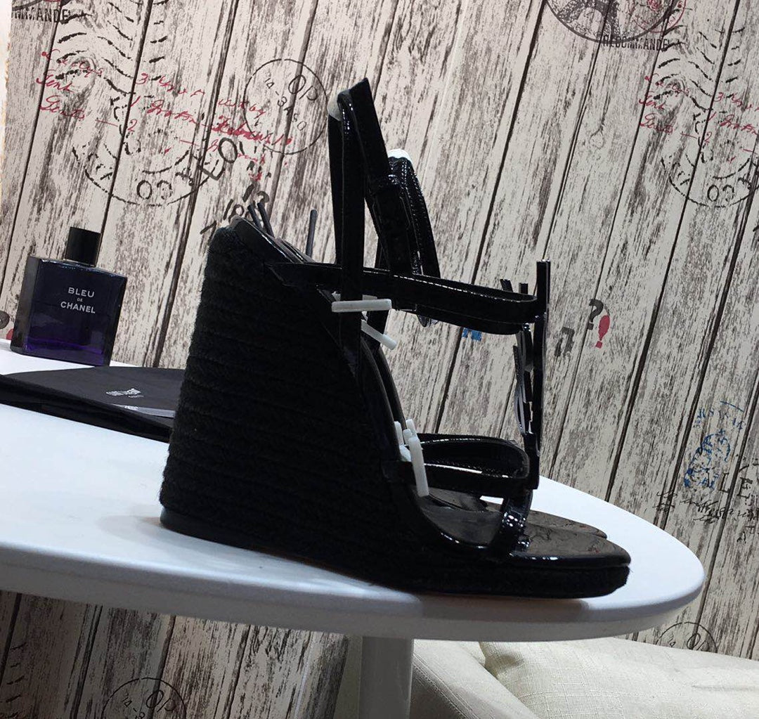 Y L  Sandals Cassandra Wedge