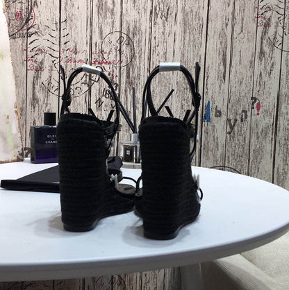 Y L  Sandals Cassandra Wedge