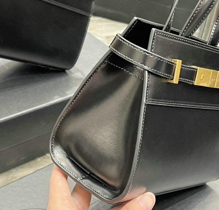 Y L Manhattan Small  Bag 24 cm