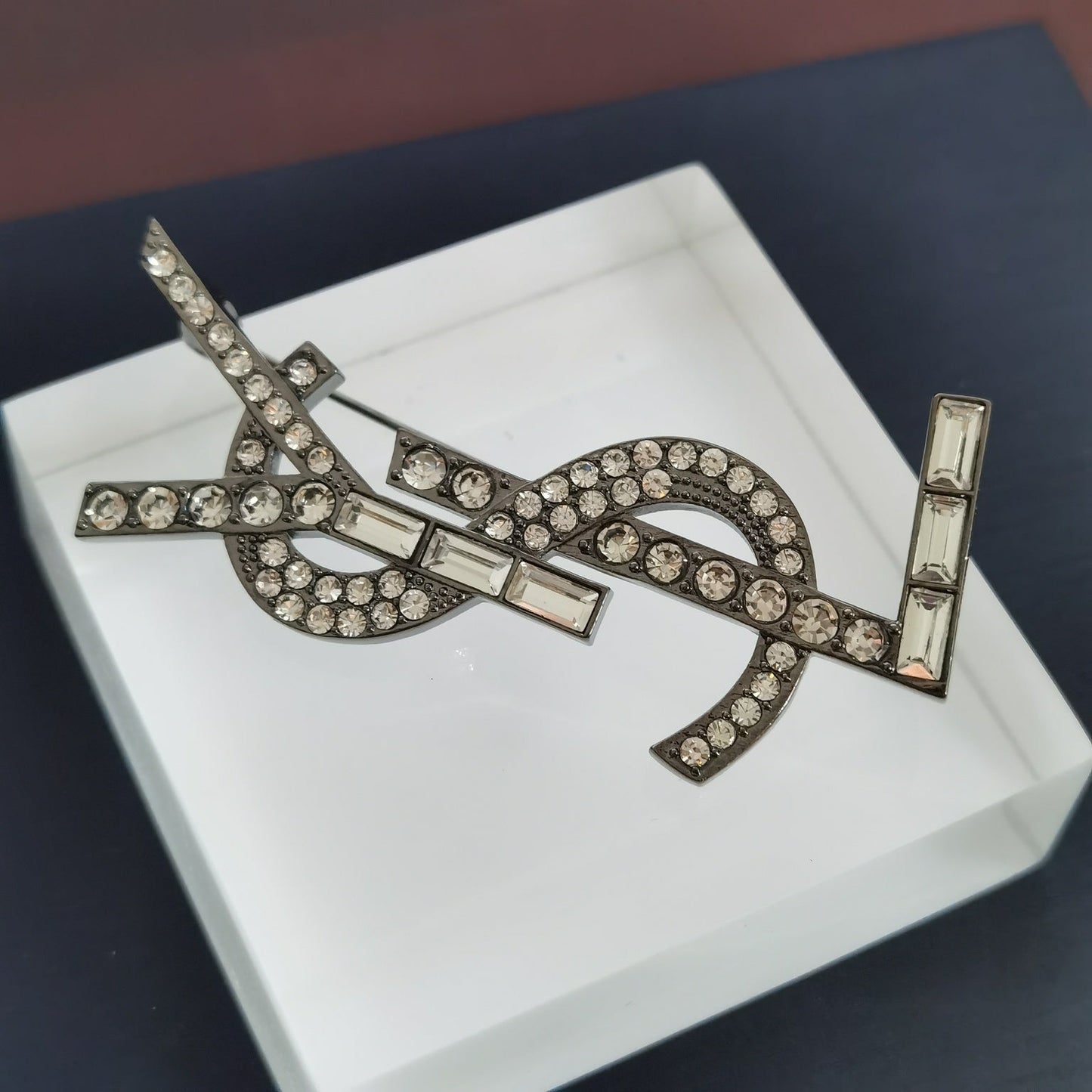 Y L  Brooch